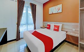 OYO 90497 Navaya Guest House
